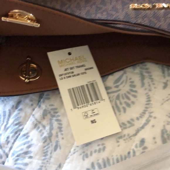 NWT Michael Kors Jet Set Large Logo Shoulder Bag - Picture 3 of 6